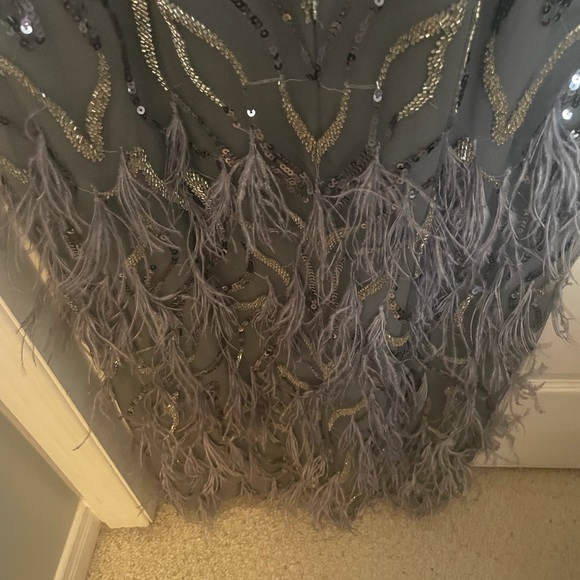 Women’s Evening Gown - Picture 3 of 6